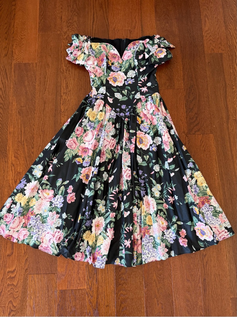 Vintage 1980s Floral Off the Shoulder Tea Dress romantic Cottage Full Skirt
